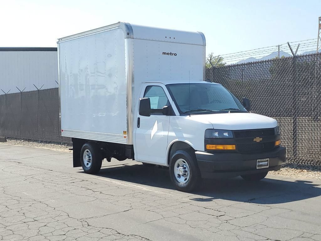 New 2025 Chevrolet Express 3500 w/ Power Convenience Package RWD image 3