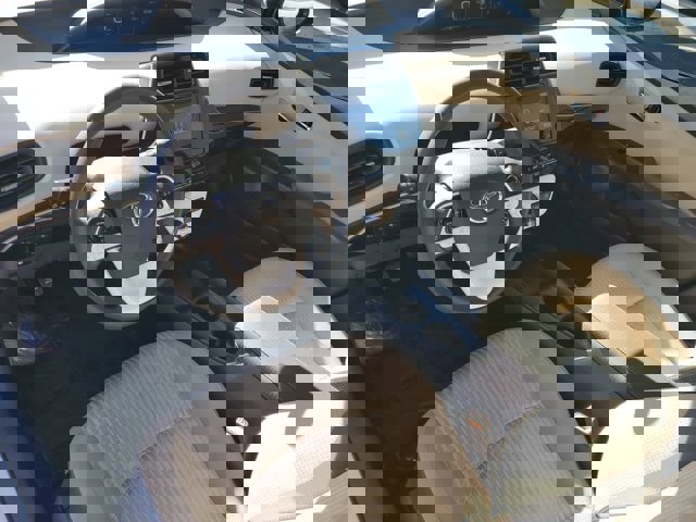 Used 2017 Toyota Prius Four image 11