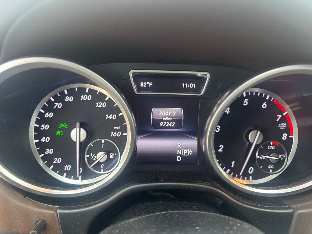 Used 2015 Mercedes-Benz GL 450 4MATIC image 25