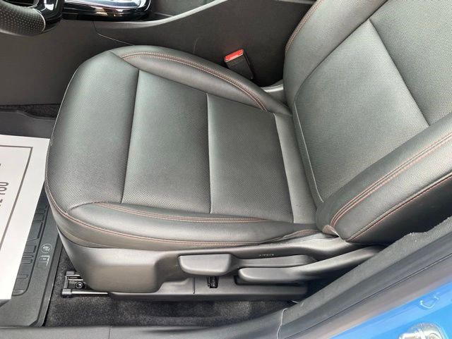 Used 2024 Chevrolet Trax RS w/ Driver Confidence Package FWD image 12