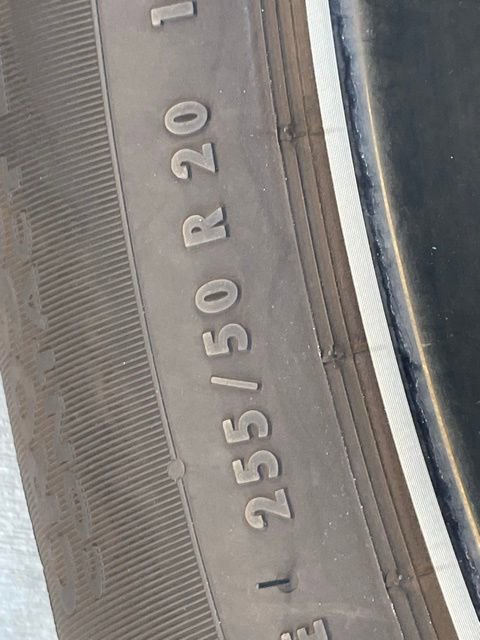 Used 2025 Volkswagen Atlas SE image 7