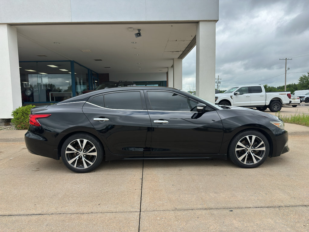 Used 2017 Nissan Maxima Platinum FWD image 11