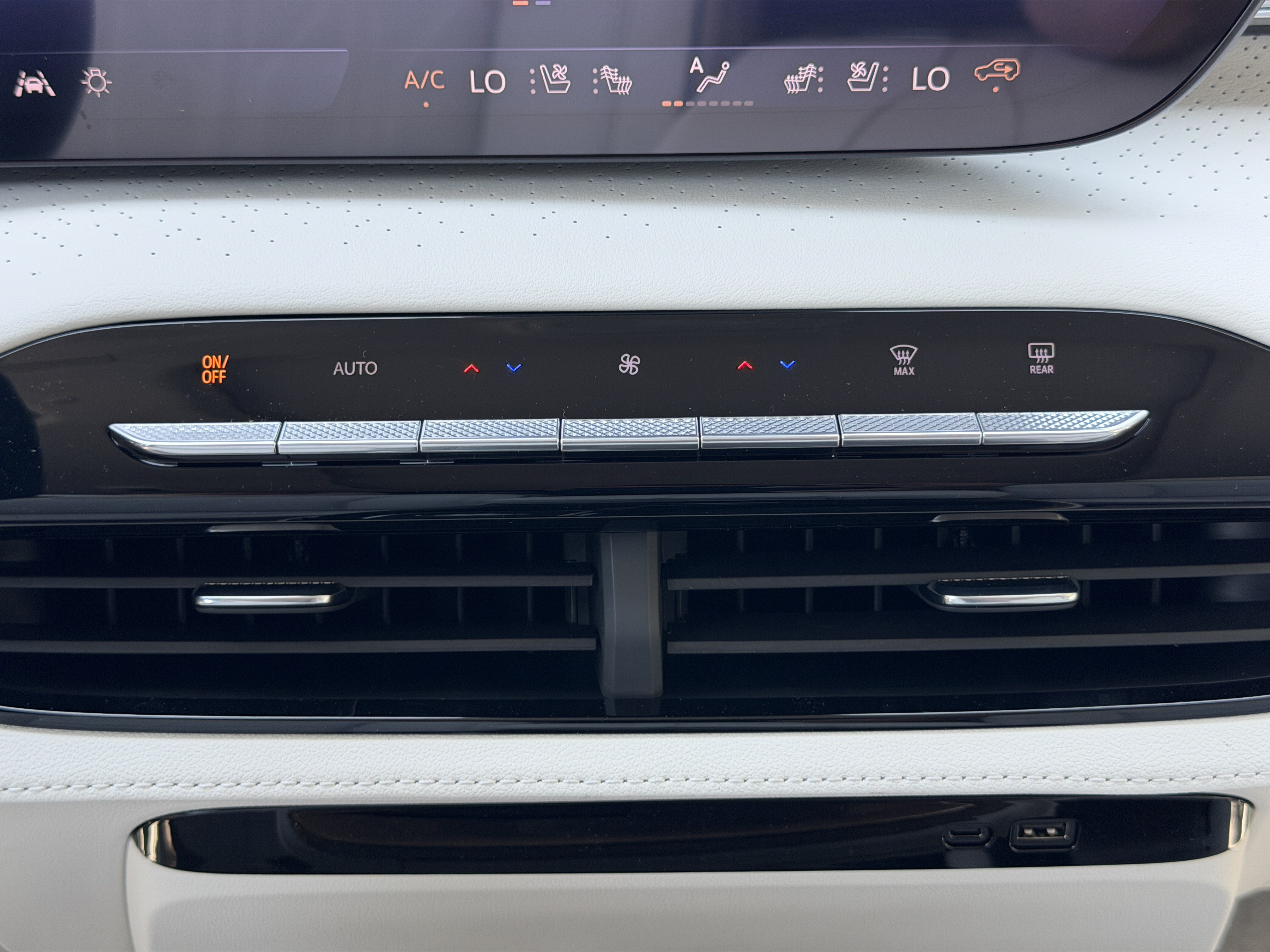 New 2026 Buick Enclave Avenir w/ Super Cruise Package FWD image 25