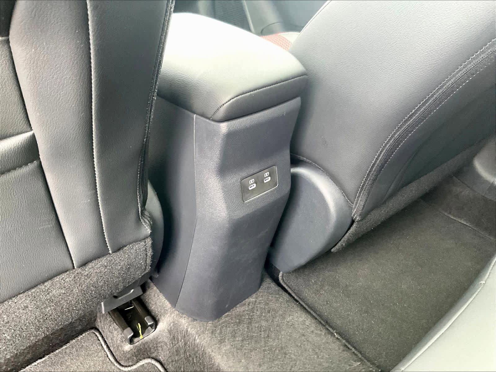Used 2025 Nissan Kicks SR w/ SR Premium Package image 28