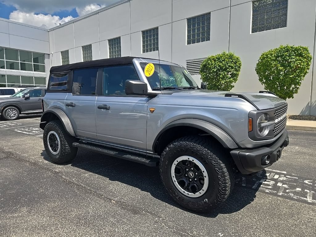 Used 2023 Ford Bronco Badlands w/ Sasquatch Package AWD/4WD image 4