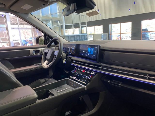 Used 2025 Hyundai Santa Fe Limited image 32