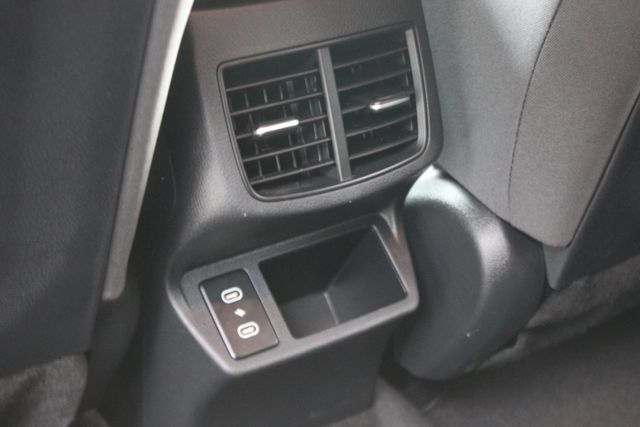 Used 2025 Kia Seltos LX AWD/4WD image 24