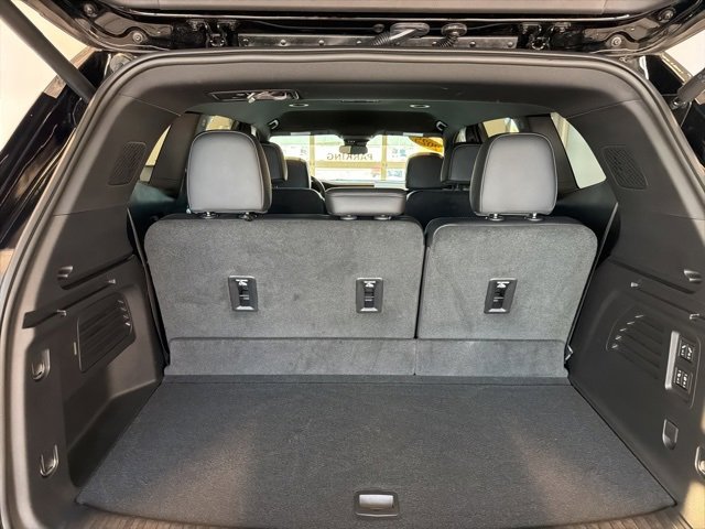 Used 2025 GMC Acadia Denali w/ LPO, Cargo Package image 19