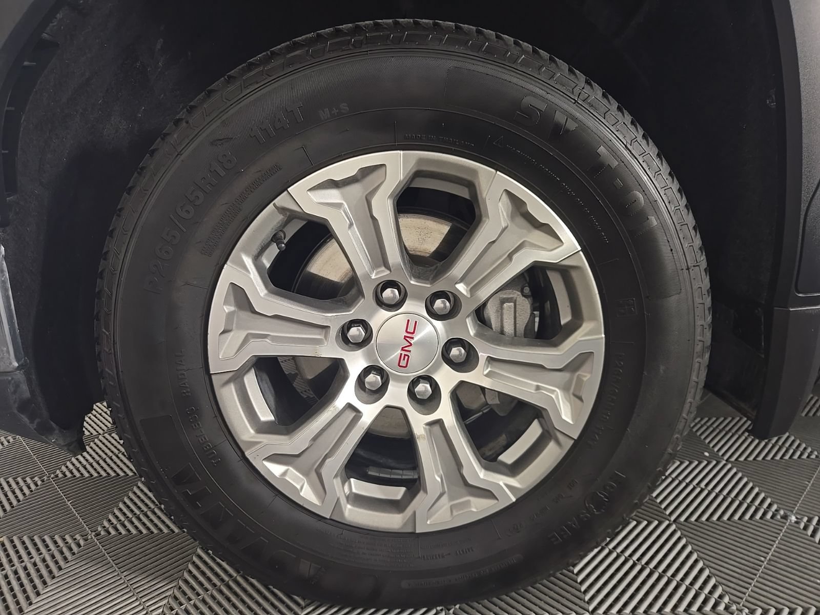Used 2025 GMC Sierra 1500 SLT RWD image 7