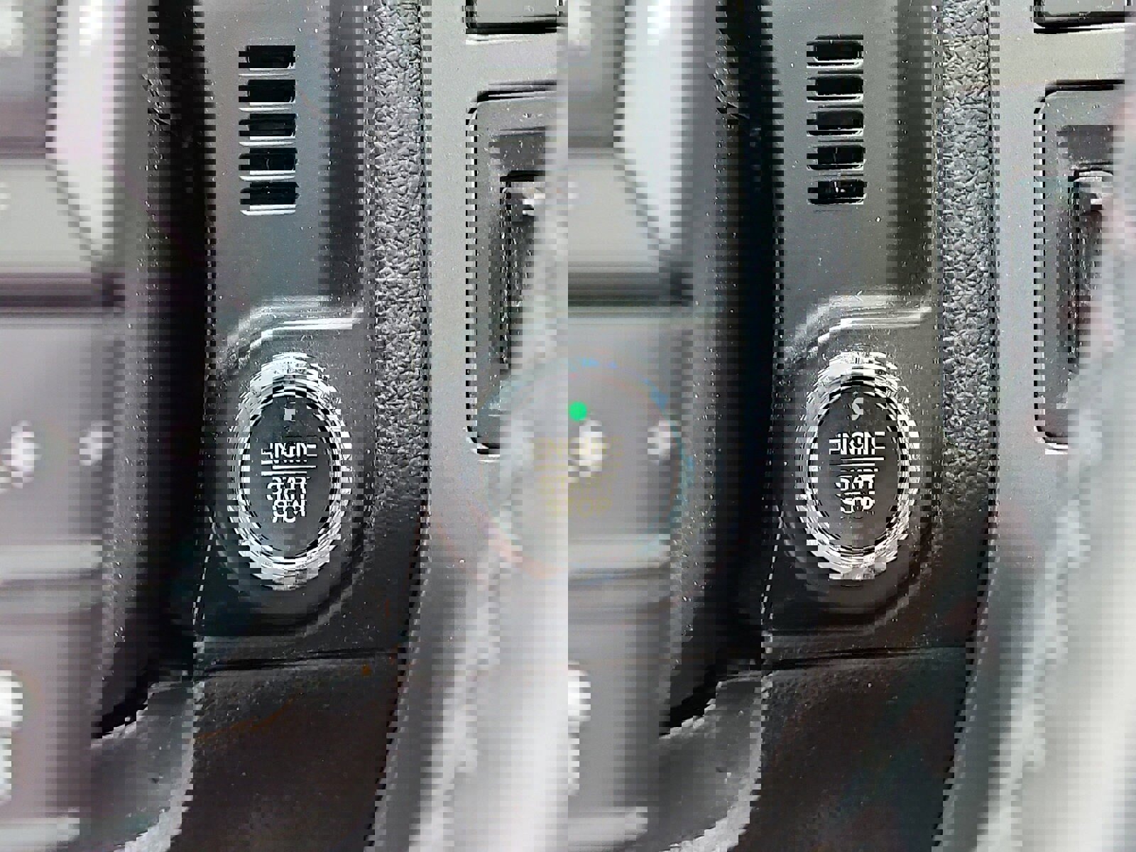 Used 2015 Ford Expedition Platinum image 18