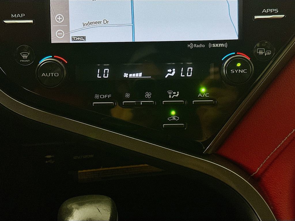 Used 2019 Toyota Camry XSE w/ Navigation Package FWD image 18