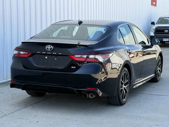 Used 2024 Toyota Camry SE image 4