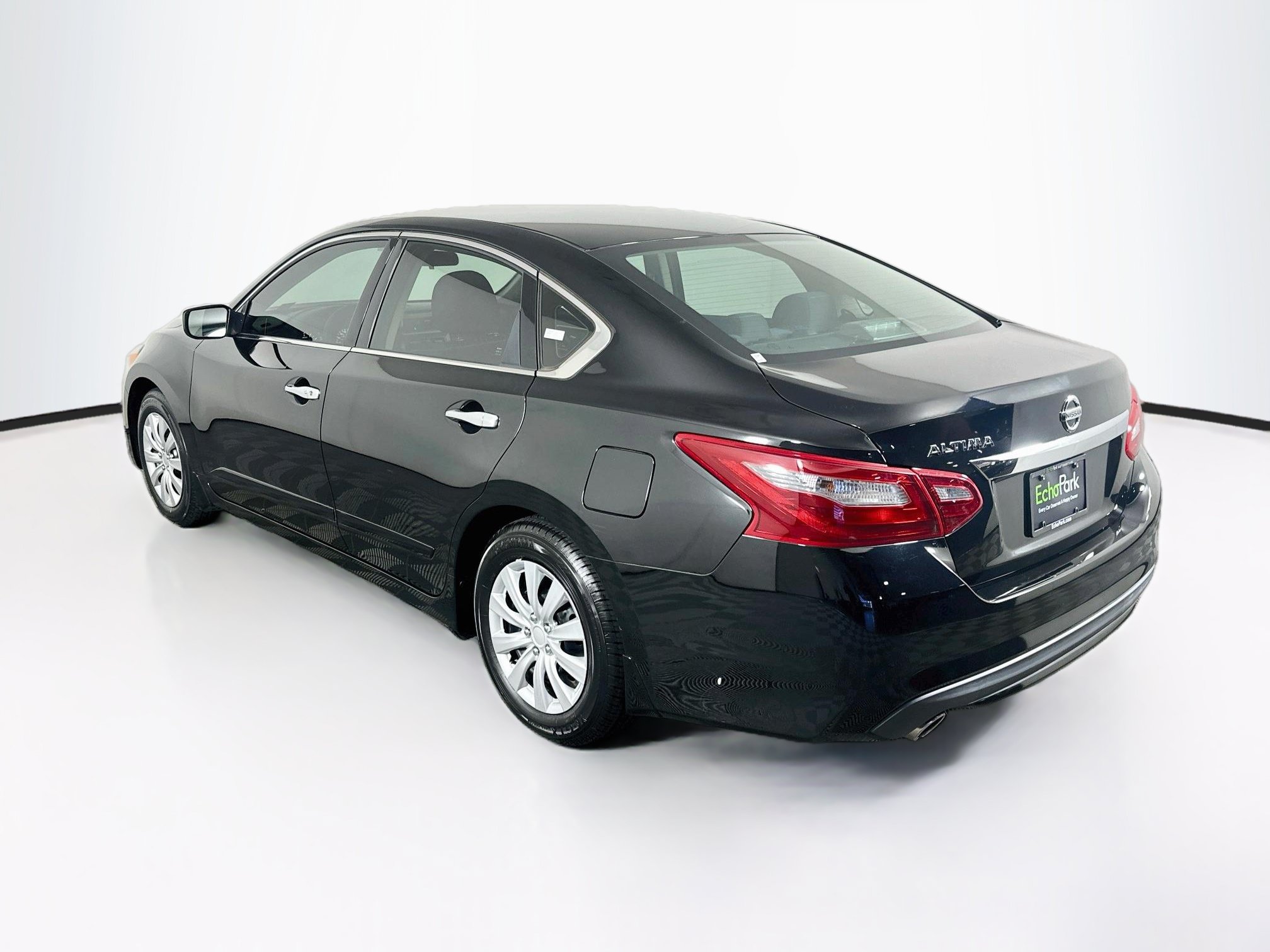 Used 2018 Nissan Altima 2.5 S w/ S Convenience Package FWD image 5