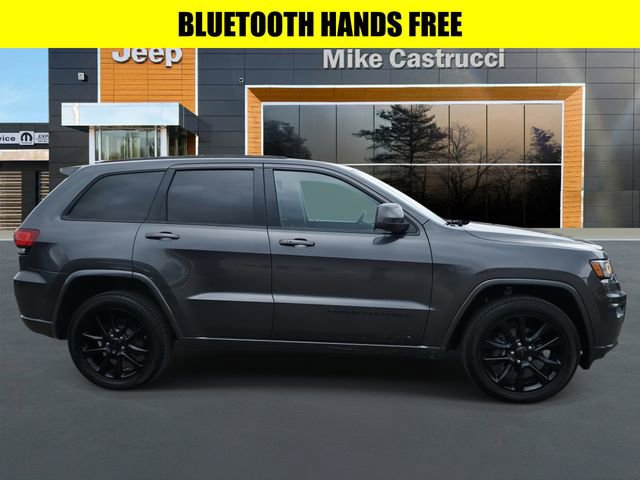 Used 2018 Jeep Grand Cherokee Altitude image 3