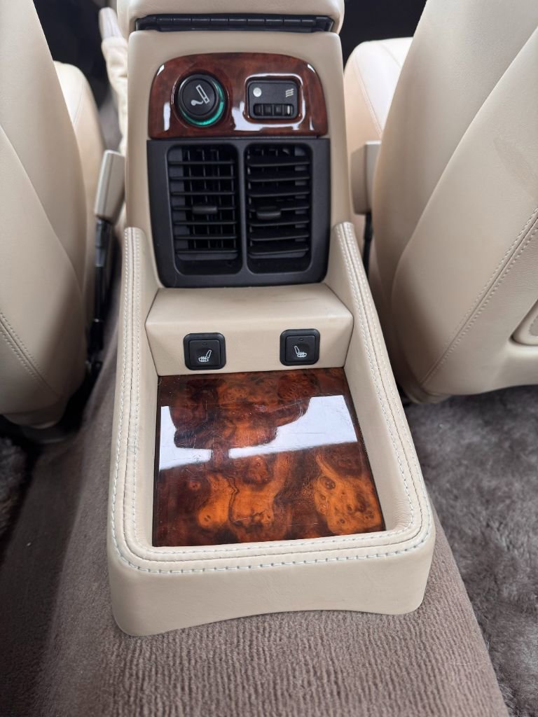 Used 2001 Jaguar XJ Vanden Plas image 16