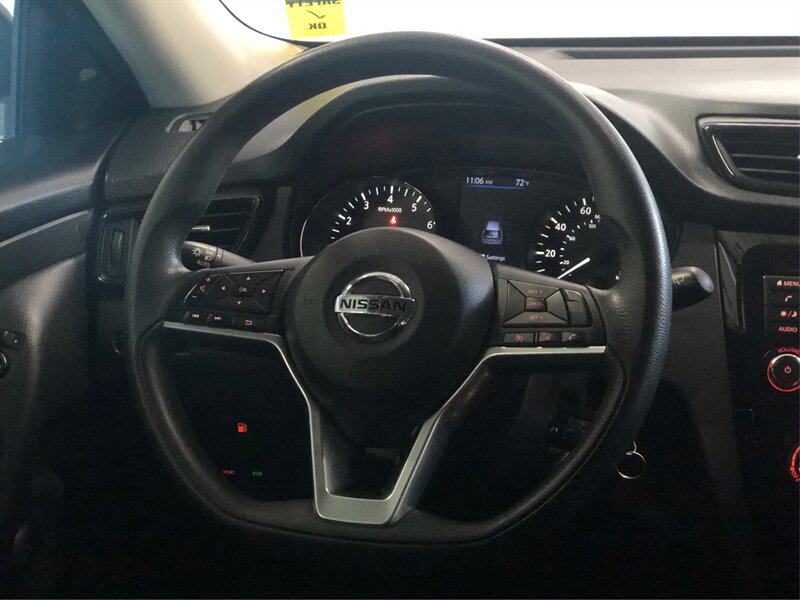 Used 2020 Nissan Rogue S AWD/4WD image 15