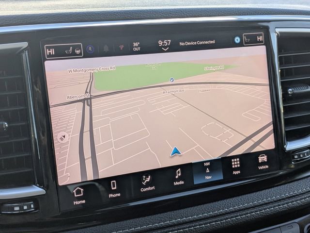 Used 2024 Chrysler Pacifica Limited image 30