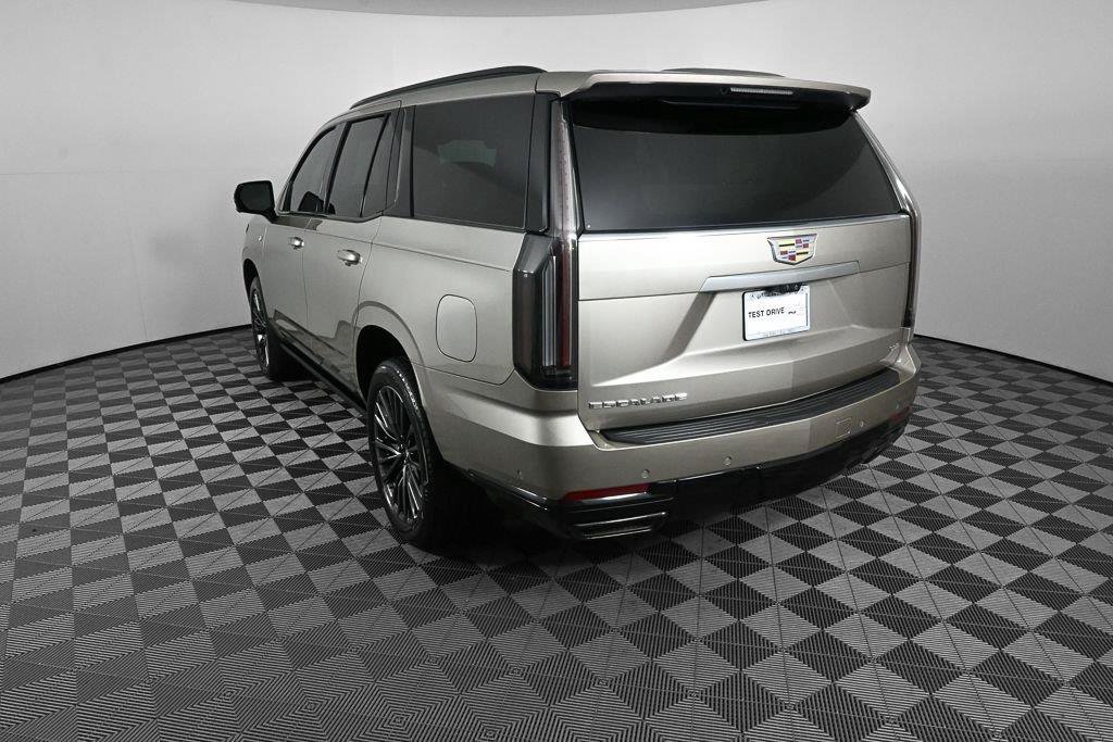 Used 2025 Cadillac Escalade Sport Platinum w/ LPO, Floor Liner Package AWD/4WD image 4