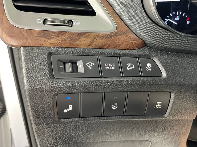 Used 2018 Hyundai Santa Fe Sport AWD/4WD image 16