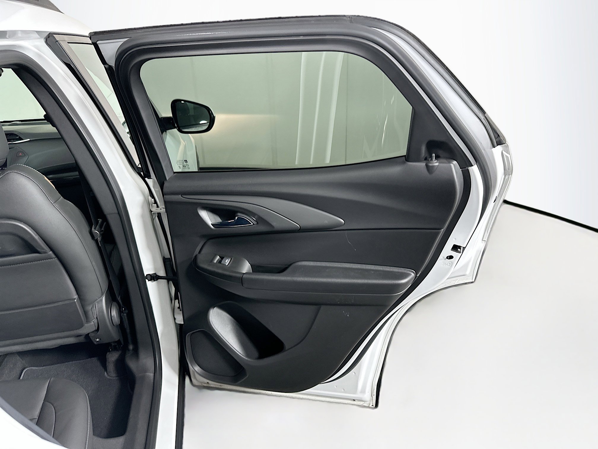 Used 2023 Chevrolet TrailBlazer ACTIV image 27