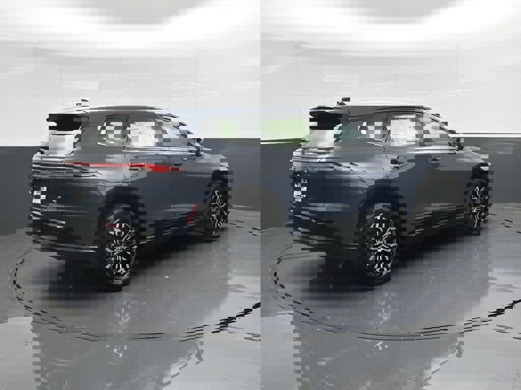 New 2025 Toyota Crown Signia image 2