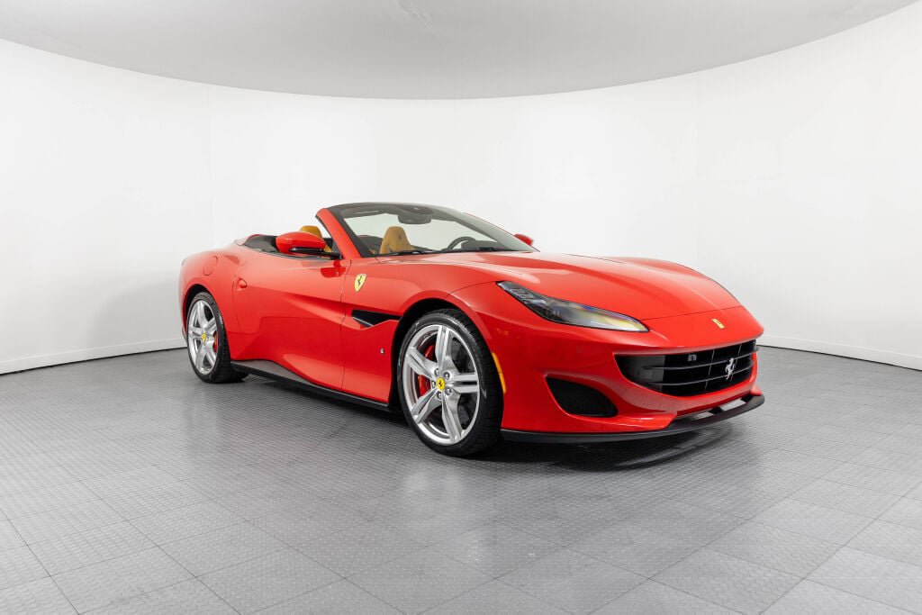 Certified 2020 Ferrari Portofino RWD image 35