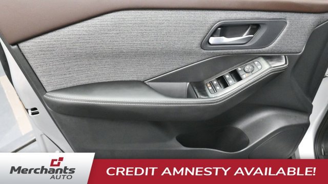 Used 2022 Nissan Rogue SV AWD/4WD image 17