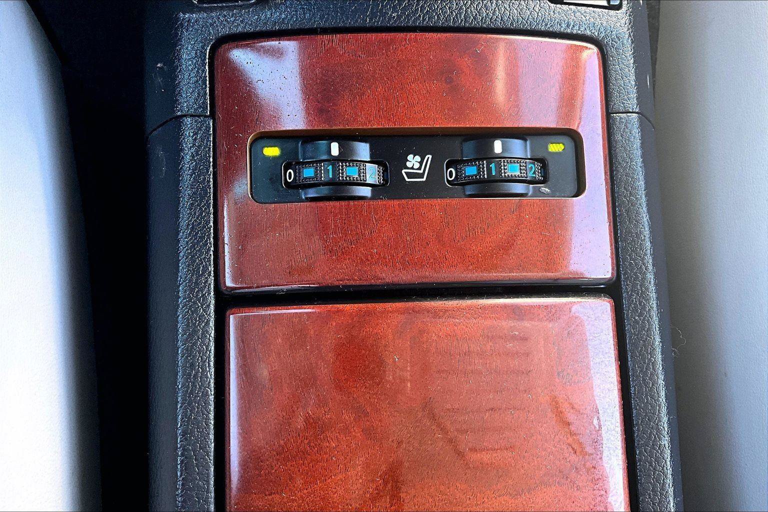 Used 2010 Lexus HS 250h FWD image 16