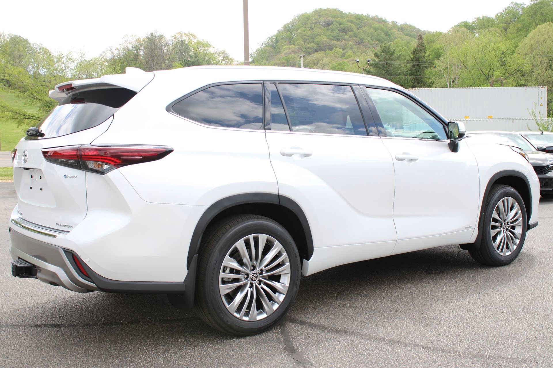 New 2026 Toyota Highlander Platinum AWD/4WD image 7