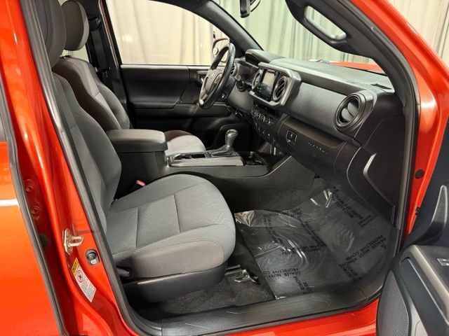 Used 2016 Toyota Tacoma TRD Off-Road w/ Towing Package AWD/4WD image 7