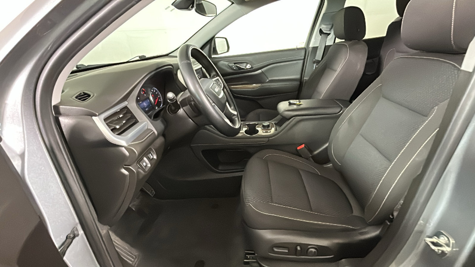 Used 2023 GMC Acadia SLE w/ Driver Convenience Package FWD image 14