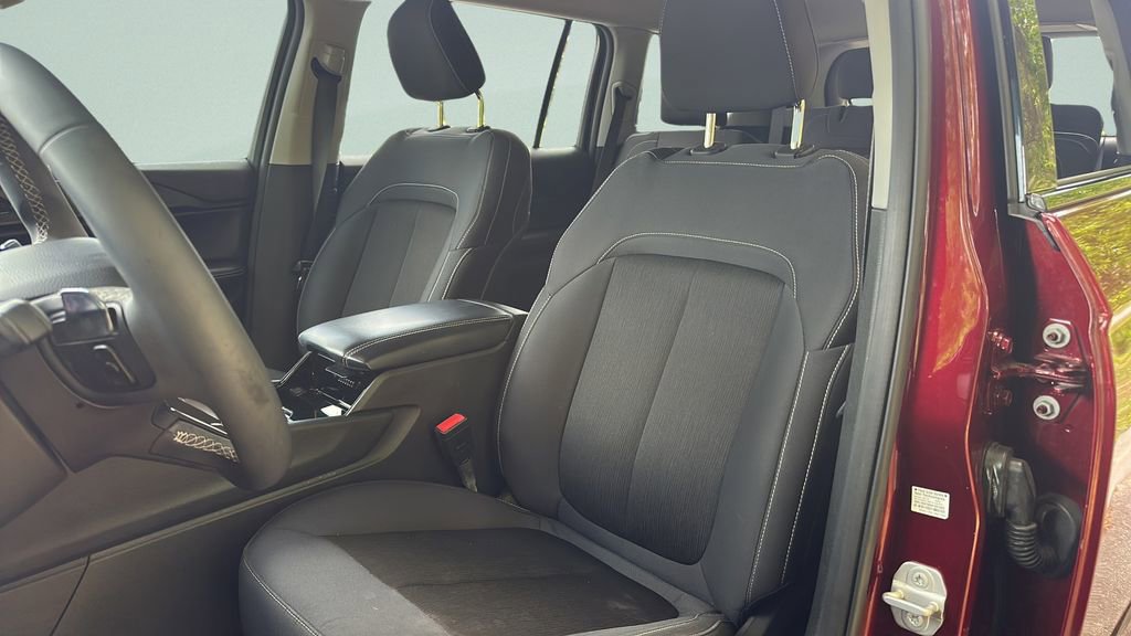 Used 2023 Jeep Grand Cherokee L Laredo RWD image 31