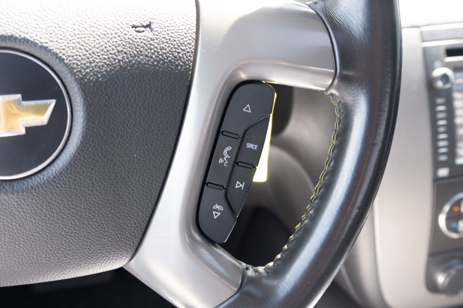 Used 2014 Chevrolet Silverado 3500 LTZ AWD/4WD image 5