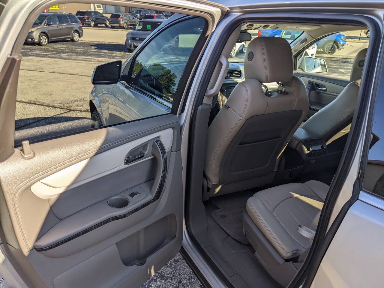 Used 2014 Chevrolet Traverse LTZ AWD/4WD image 11