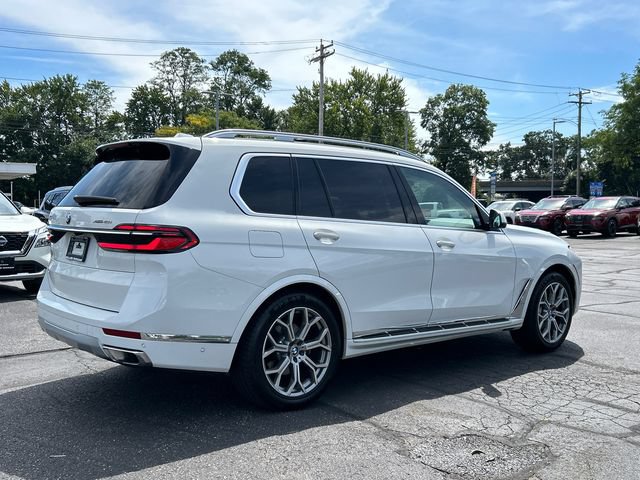 Used 2024 BMW X7 xDrive40i AWD/4WD image 2
