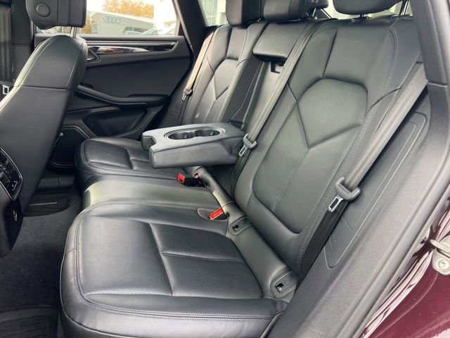 Used 2023 Porsche Macan image 31