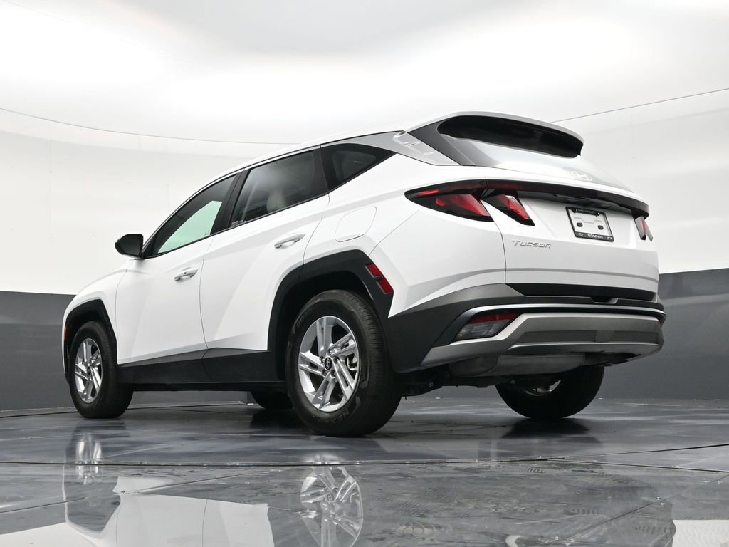Used 2025 Hyundai Tucson SE image 23