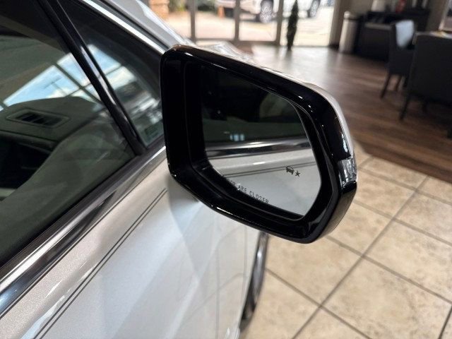 Used 2021 Cadillac XT5 Premium Luxury w/ LPO, Floor Liner Package image 11