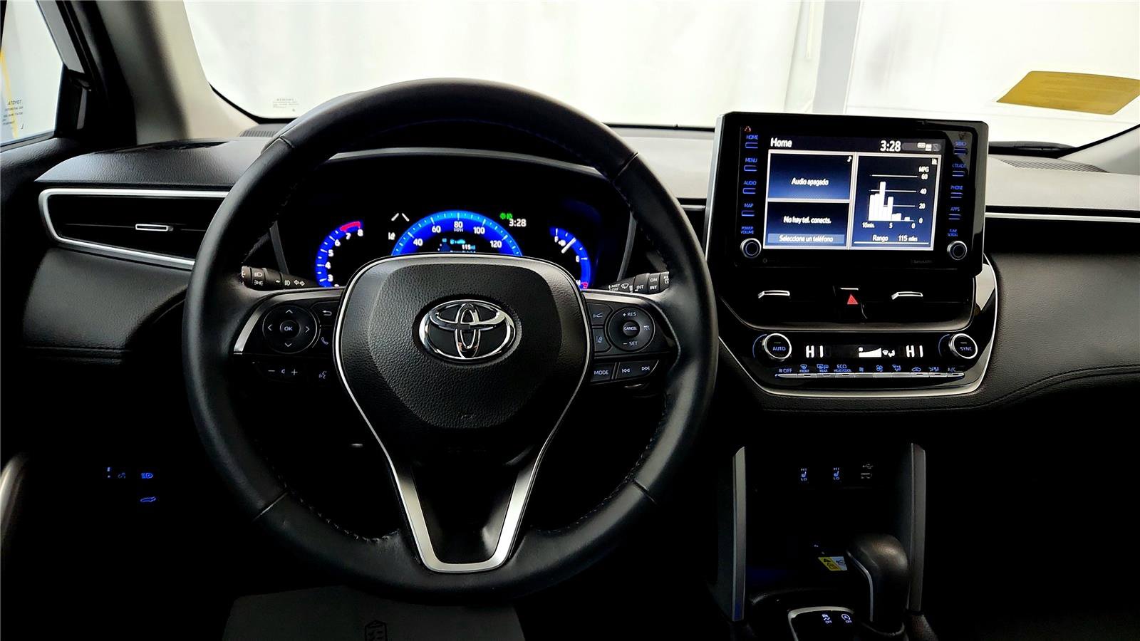 Used 2022 Toyota Corolla Cross XLE image 28