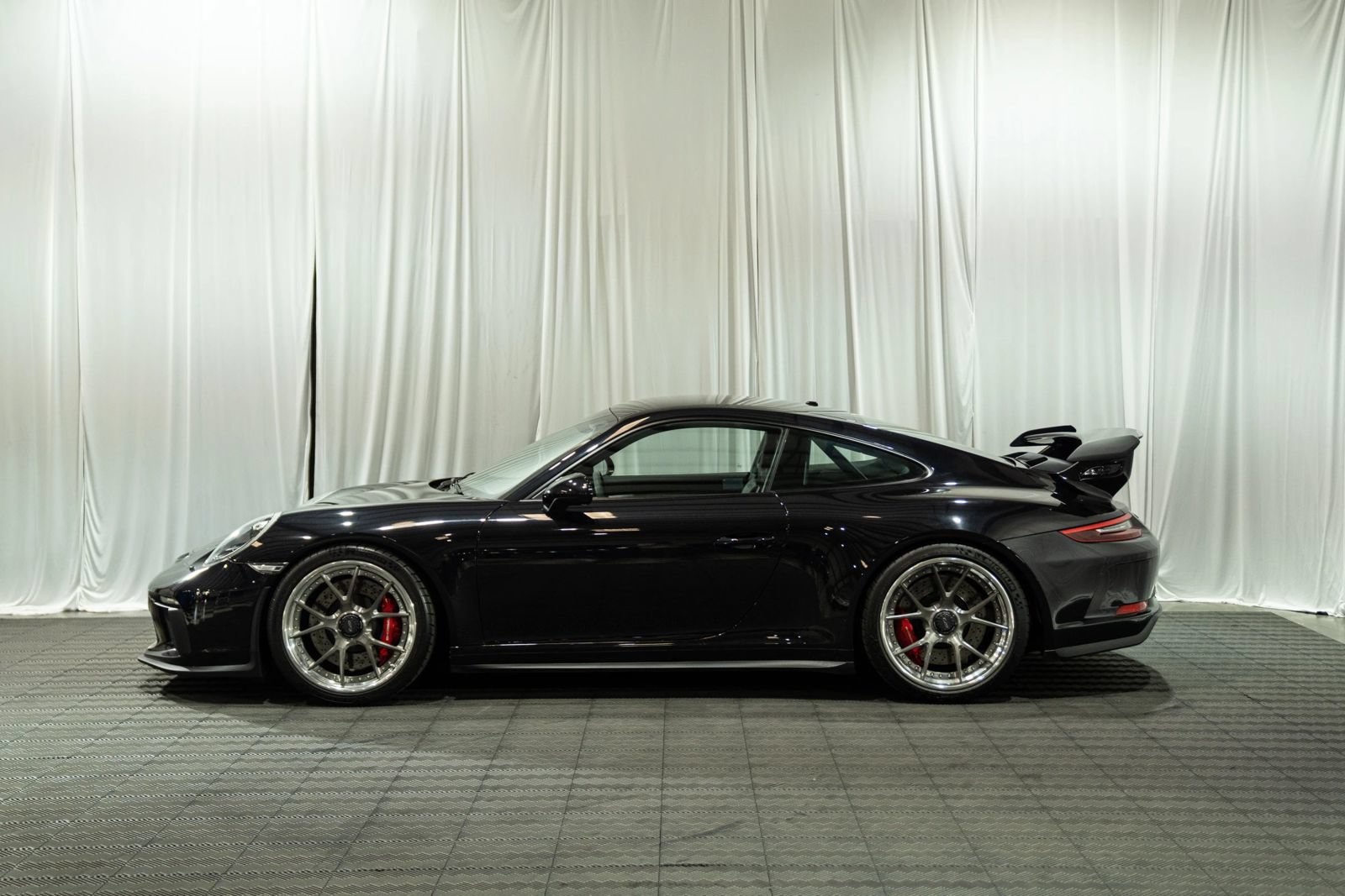 Used 2018 Porsche 911 GT3 RWD image 6