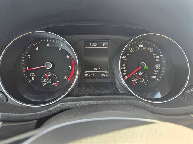 Used 2018 Volkswagen Passat 2.0T R-Line w/ R-Line Lighting Package FWD image 25