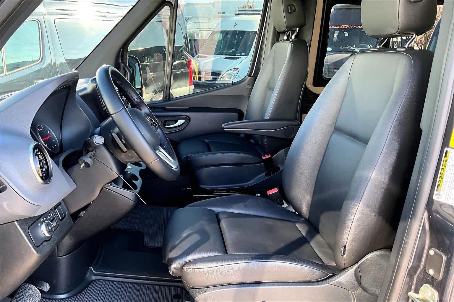 Used 2020 Mercedes-Benz Sprinter 2500 image 8
