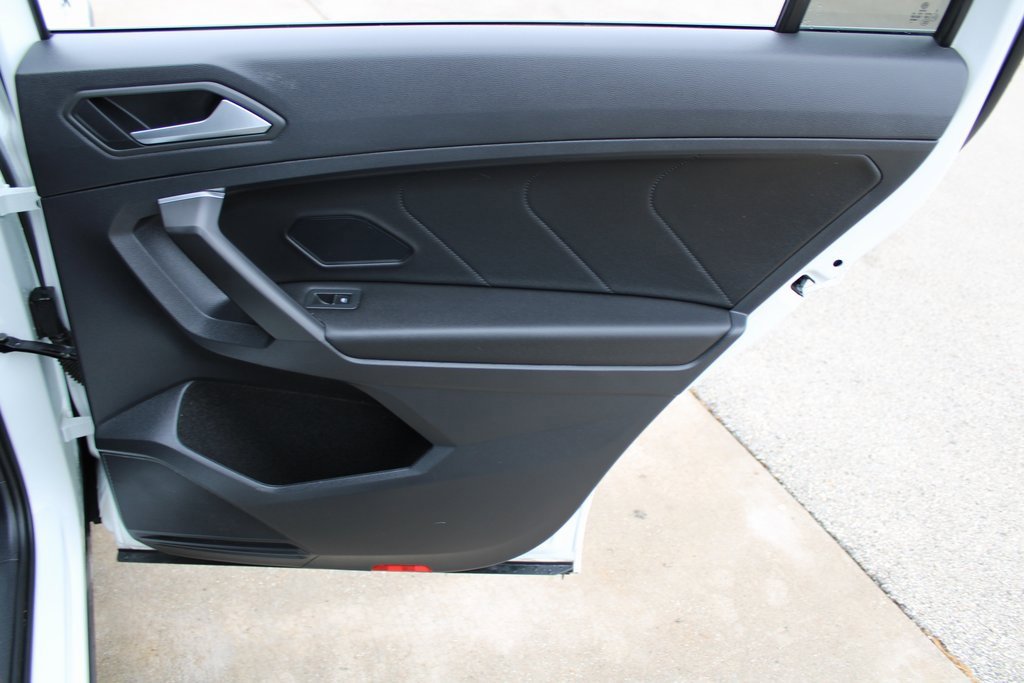 Certified 2021 Volkswagen Tiguan SEL Premium R-Line image 25