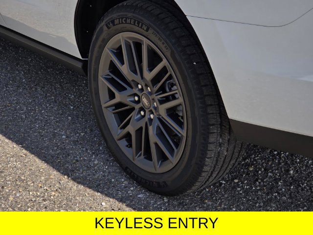 New 2027 Ford Expedition Platinum w/ Stealth Appearance Package AWD/4WD image 7