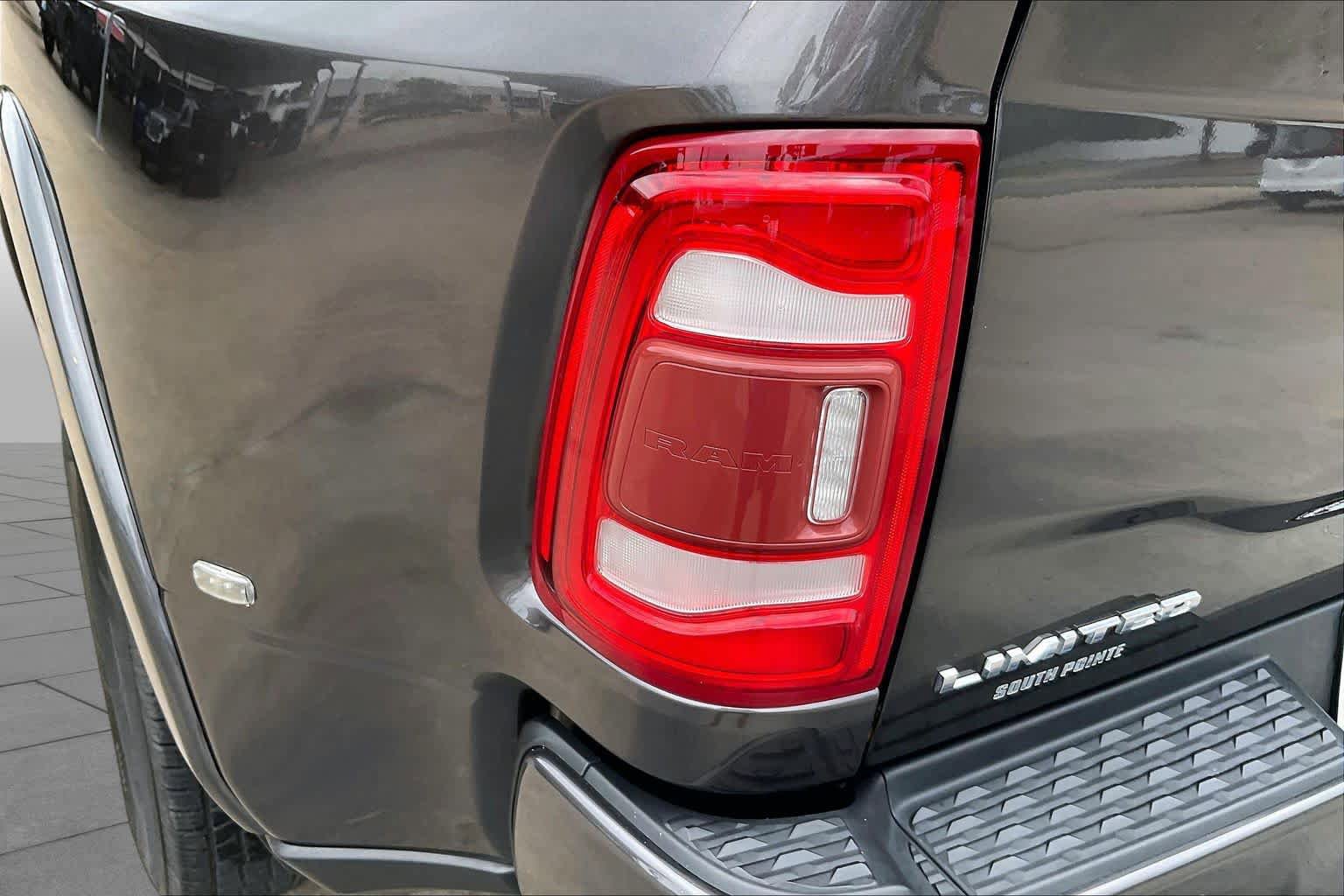 Used 2019 RAM 3500 Limited AWD/4WD image 28