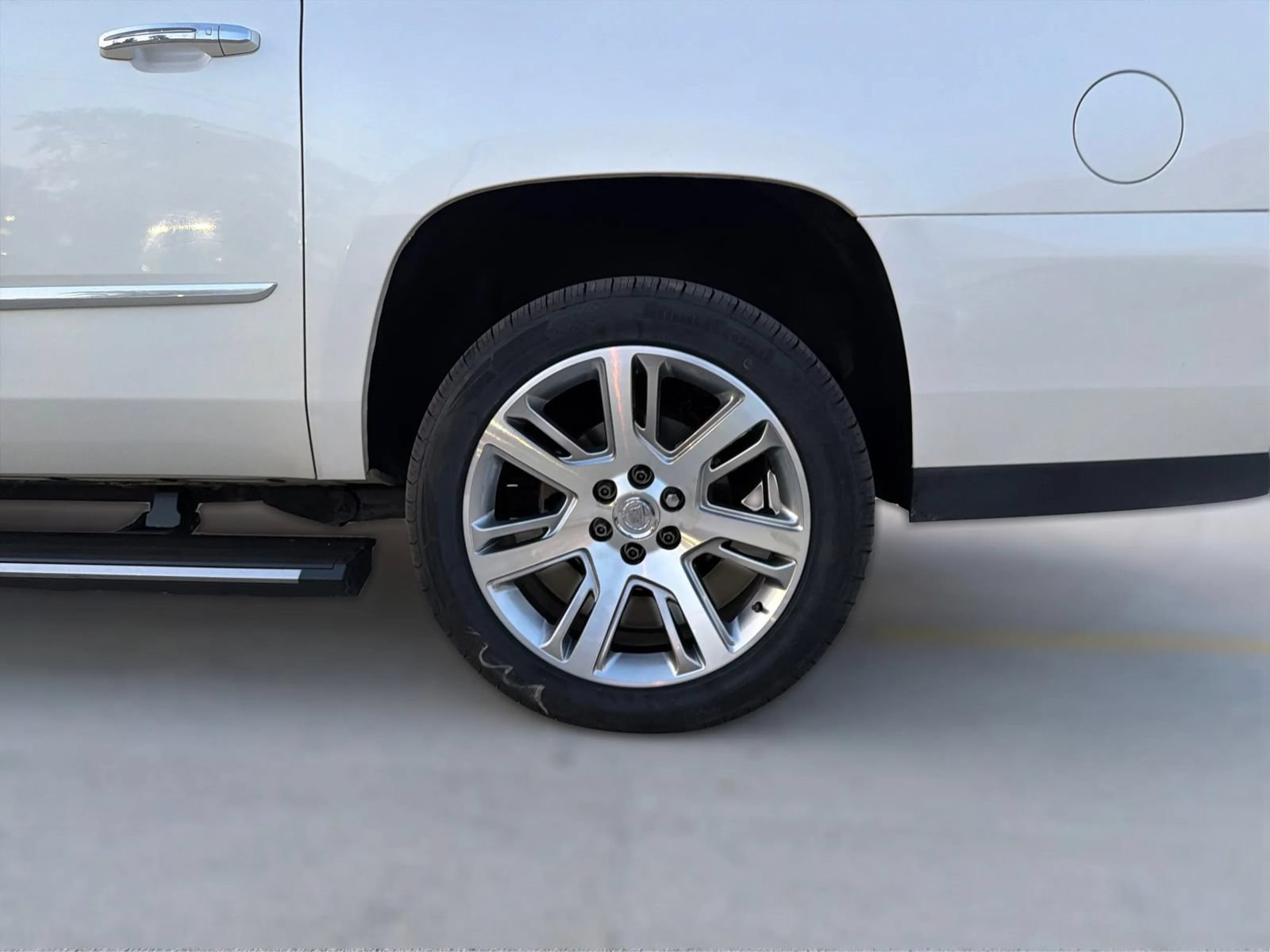 Used 2015 Cadillac Escalade ESV Premium AWD/4WD image 32