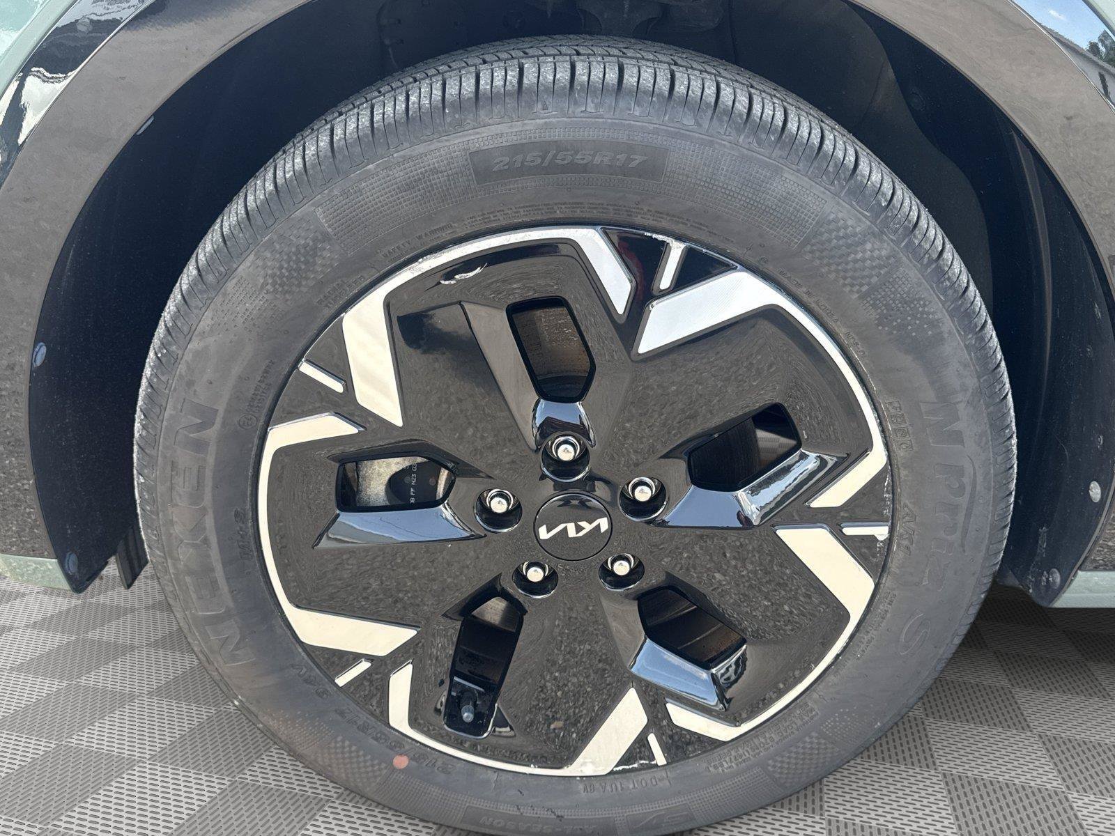 Used 2023 Kia Niro Wind FWD image 24