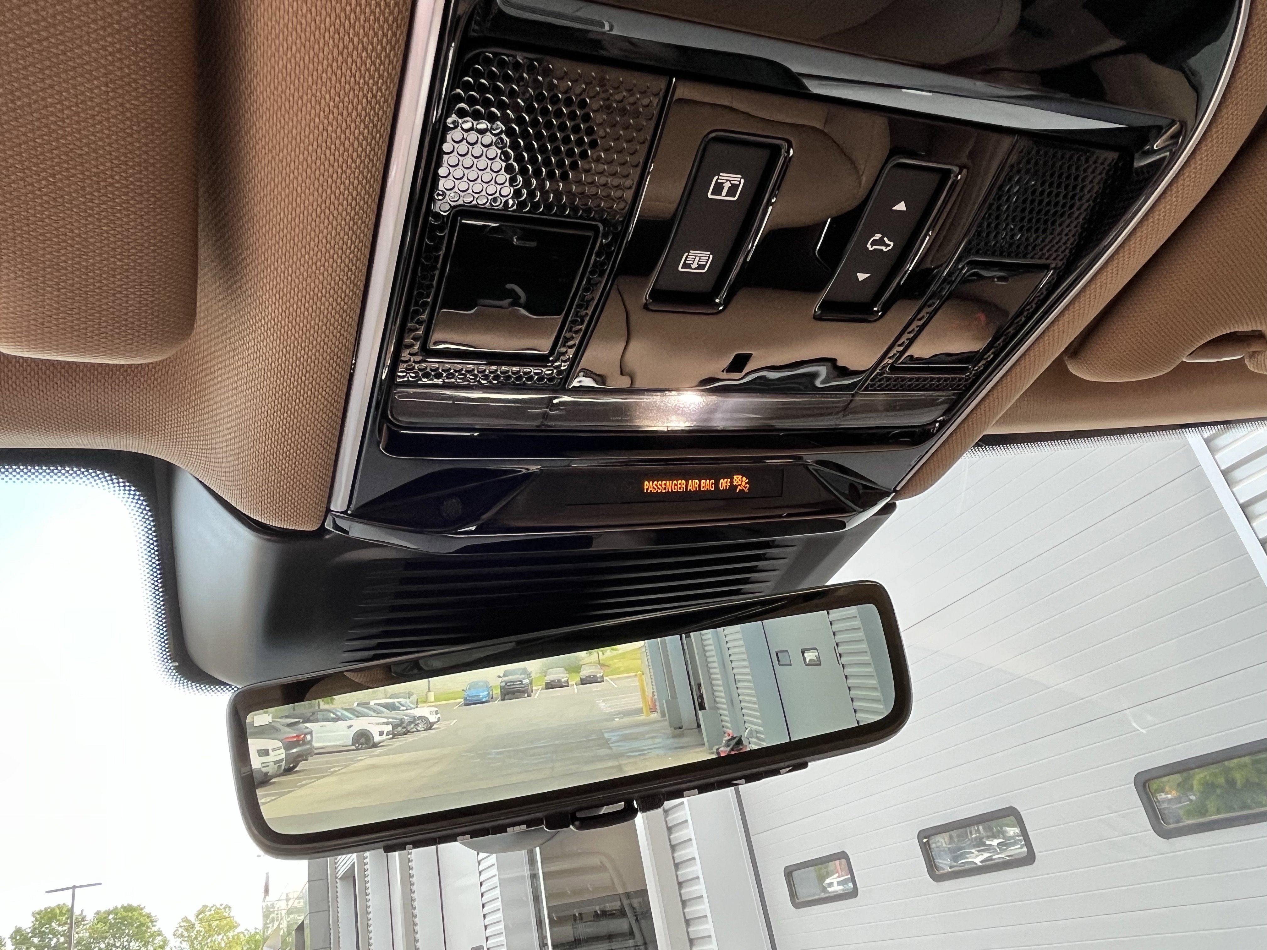 Certified 2026 Land Rover Range Rover SE image 22