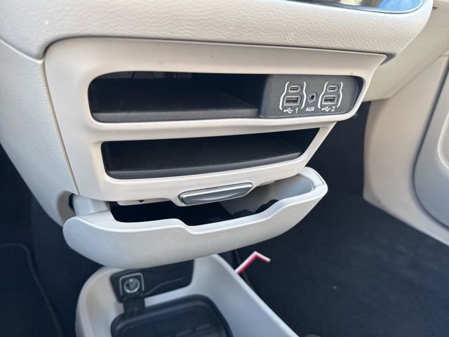 Used 2023 Chrysler Pacifica Touring-L FWD image 21