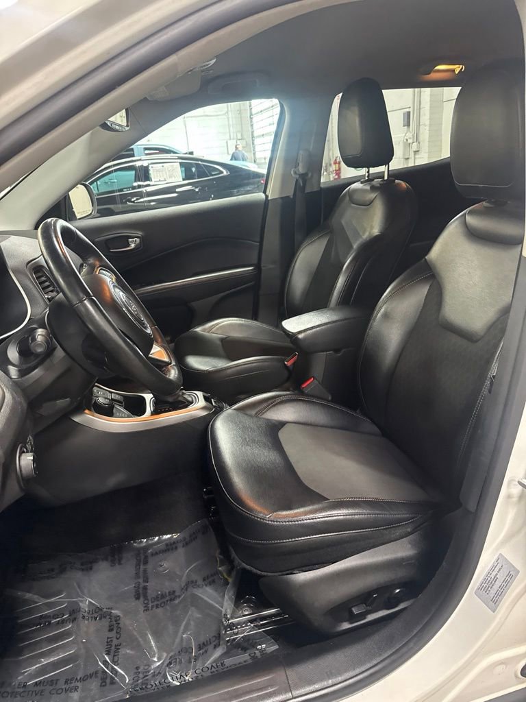Used 2017 Jeep Compass Latitude w/ Popular Equipment Group AWD/4WD image 7